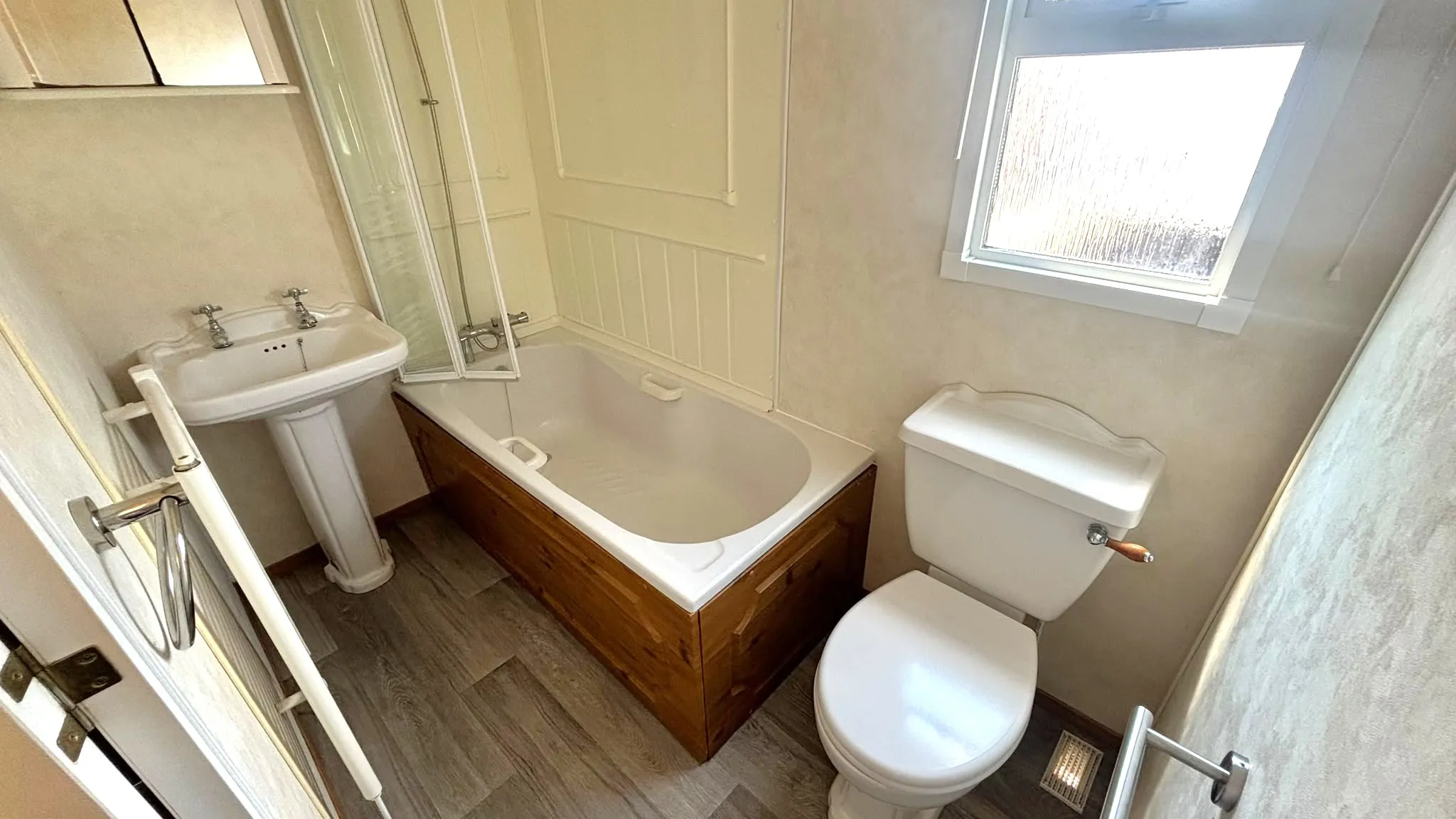 ABI Chatsworth Toilet & Bath