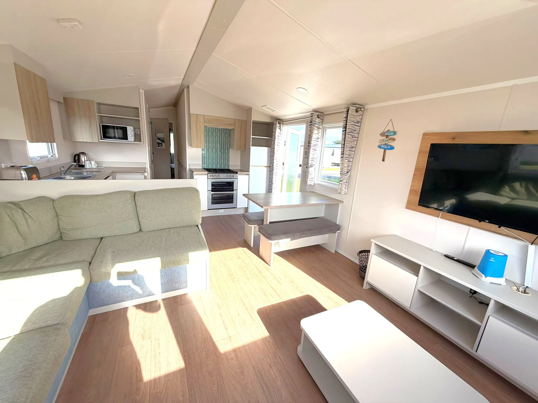 Atlas Cove Lounge