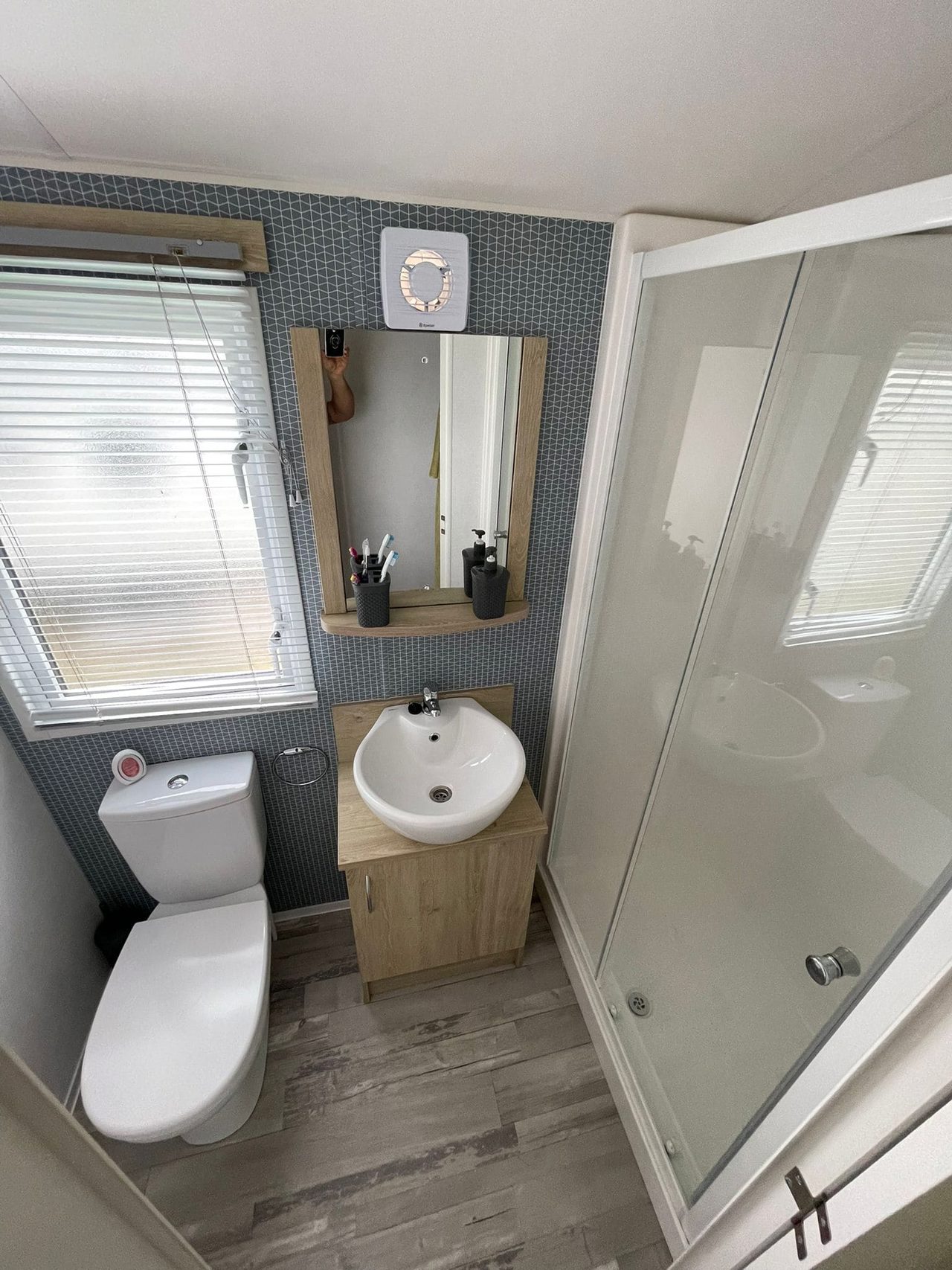 mirage Shower room