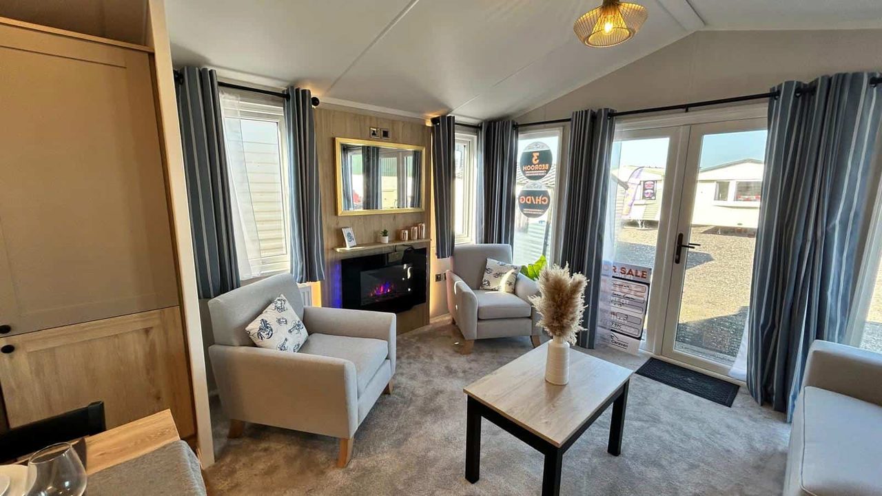 Coastal lounge