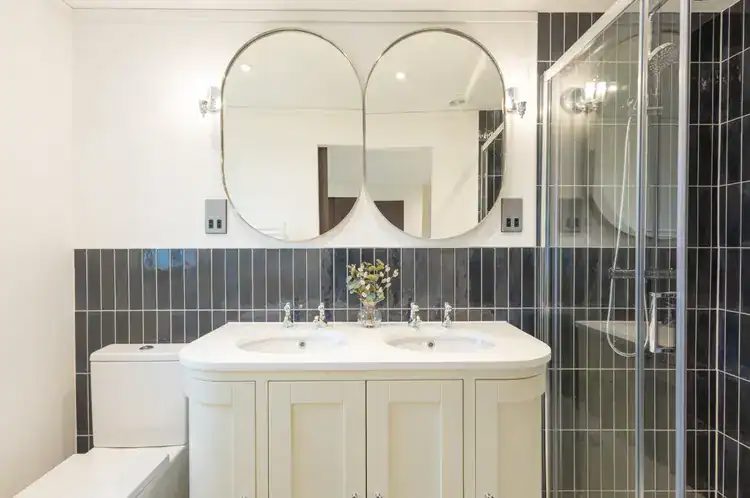 Ferndale ensuite
