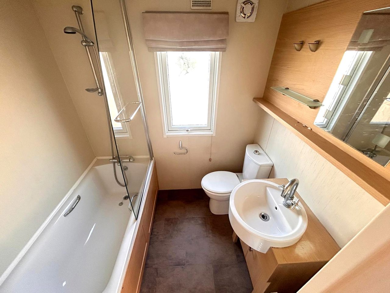 Pemberton Knightsbridge Main Bathroom