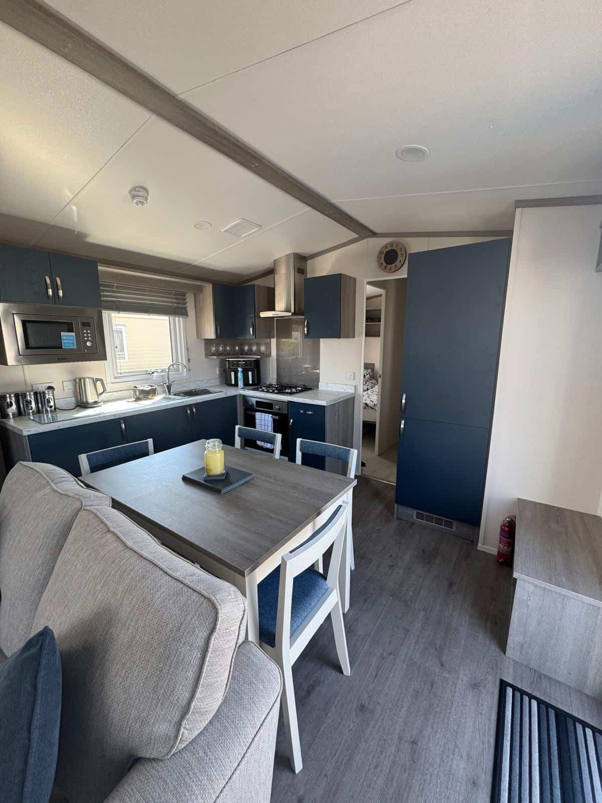 Regal Kitchen