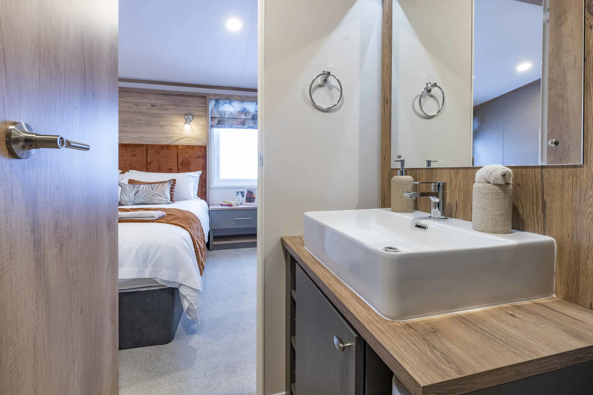 Autograph Ensuite