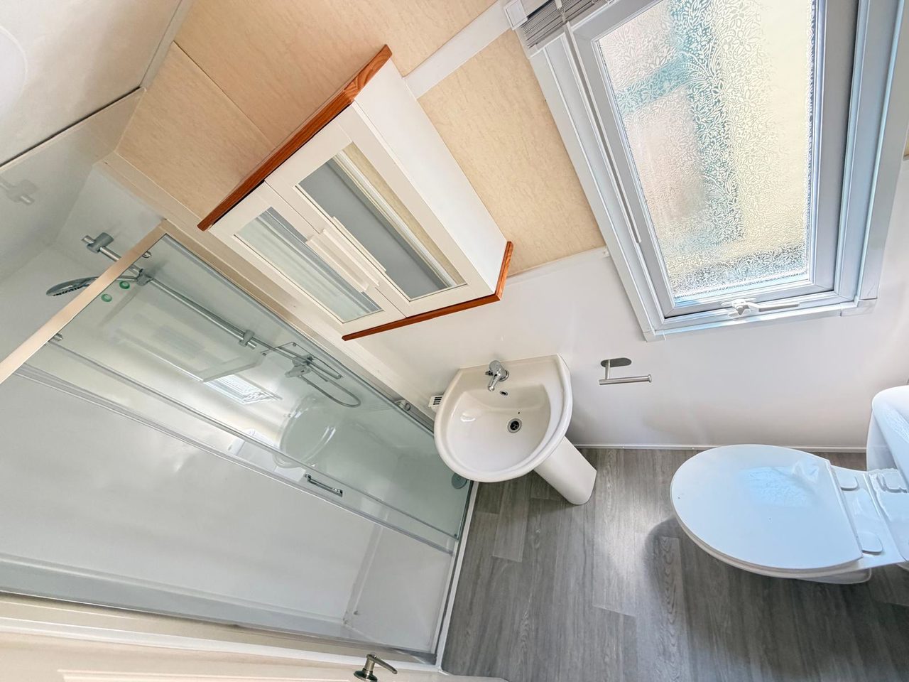 Stellar shower rooms