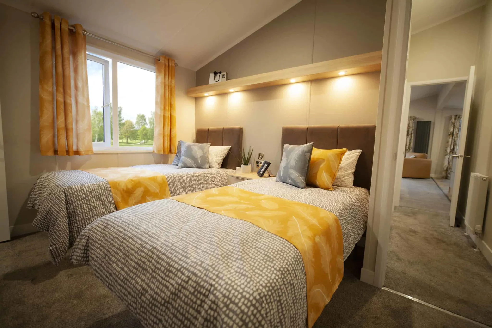 Aruba Twin-Bedroom-2-scaled