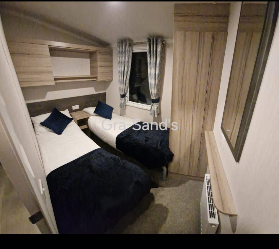 Swift Bordeaux Twin Room