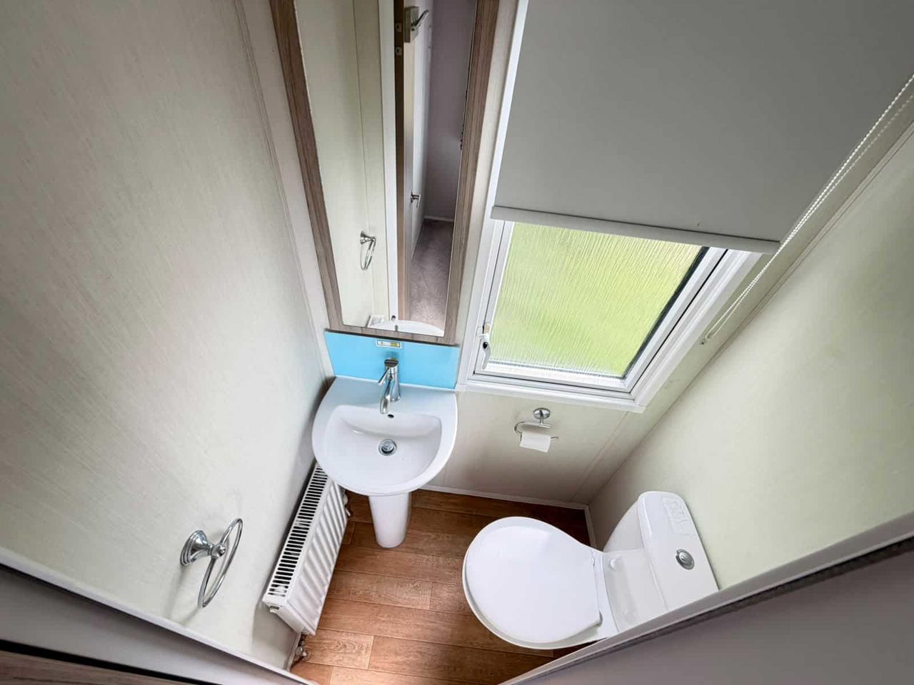 009Trading post ensuite