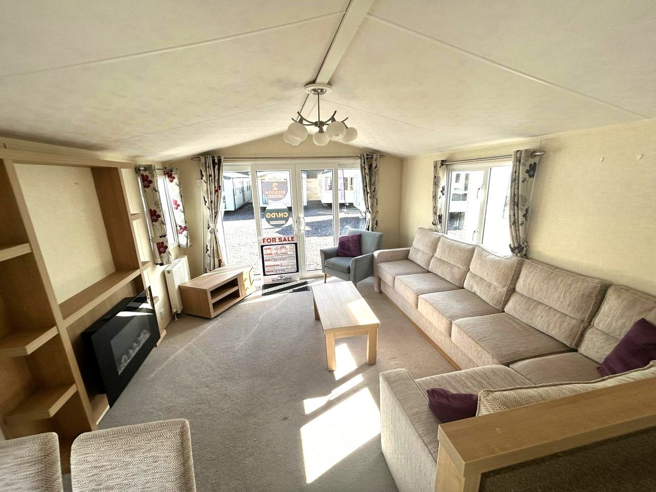 Willerby Avonmore lounge with corner sofa, electric fire place
