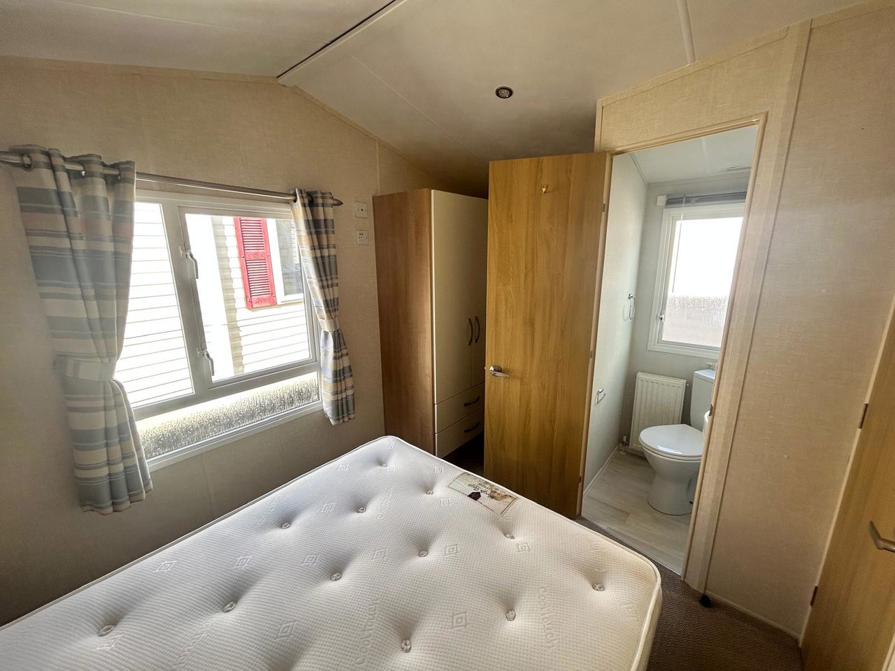 Willerby Avonmore double bedroom