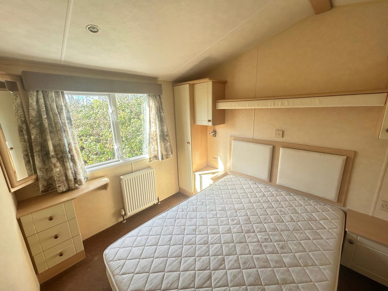 Willerby Salisbury double bedroom