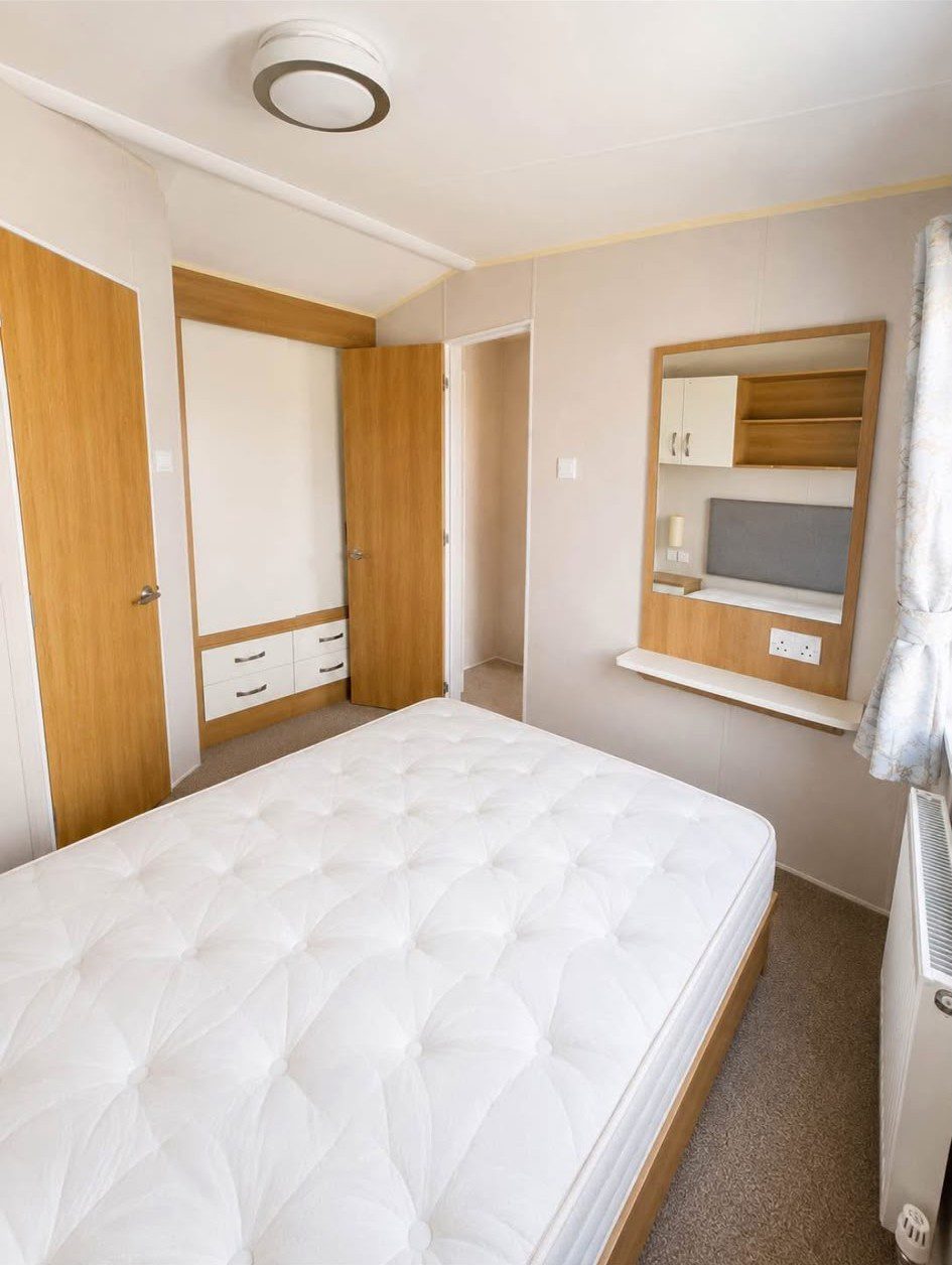 Willerby Sierra (Durdledoor) Master Bedroom