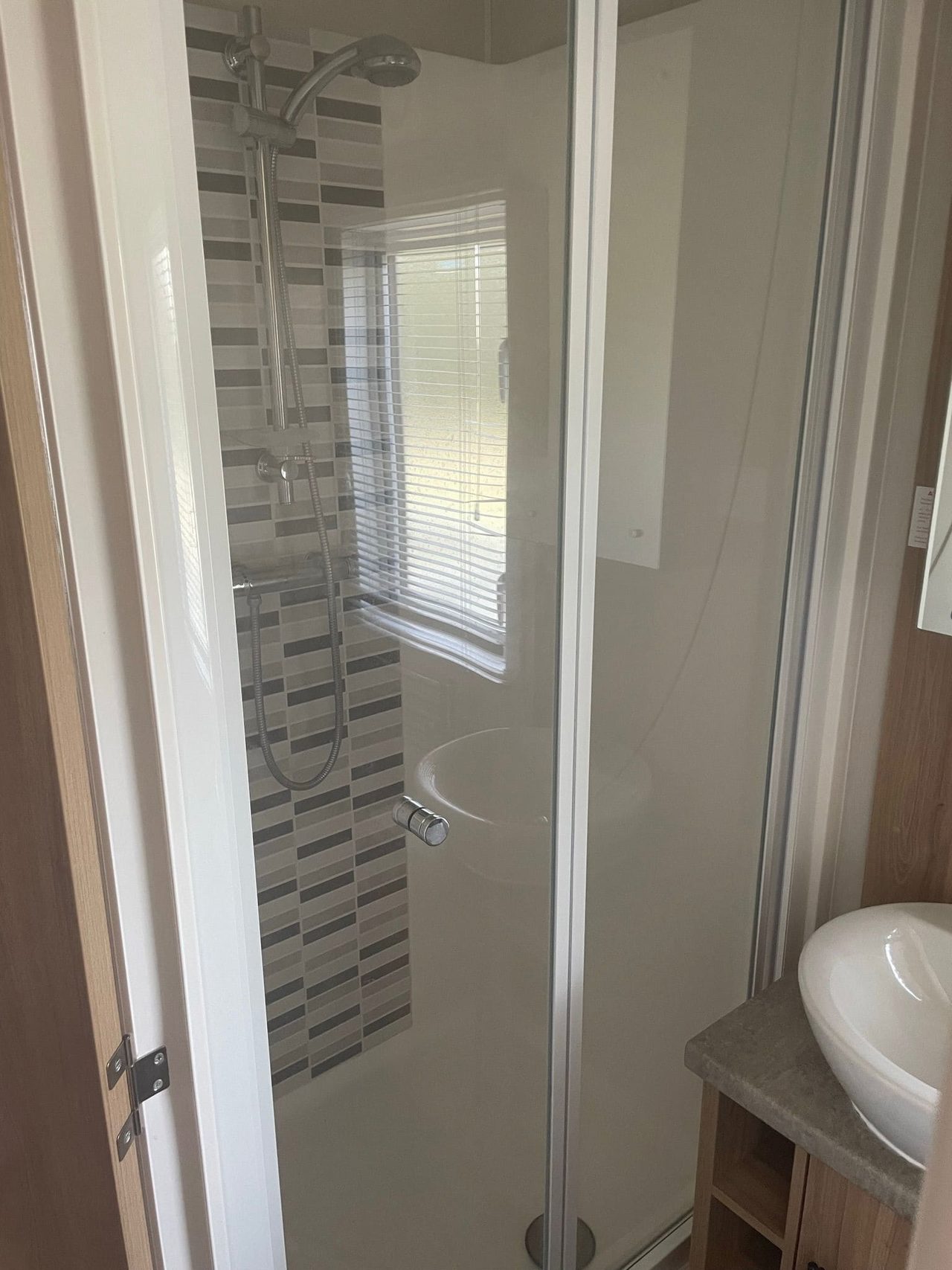 Waverly Shower