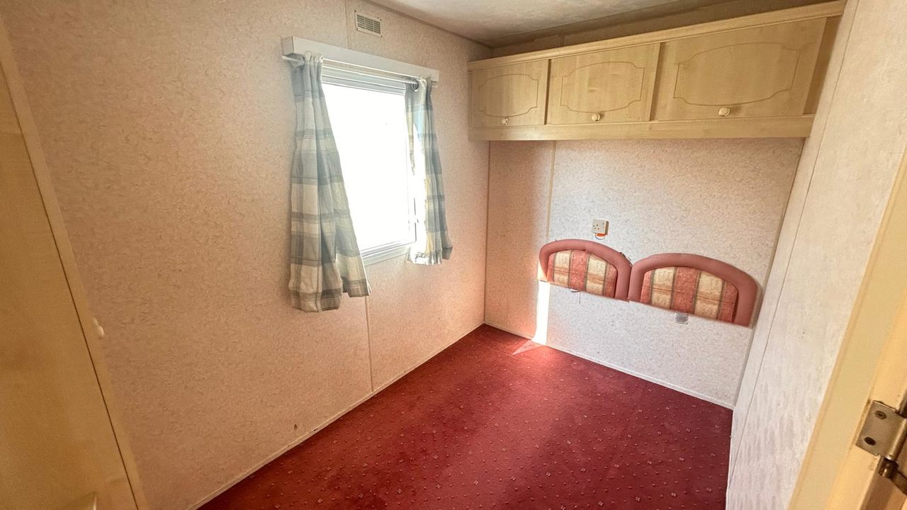 Westmorelands Wales Twin Room